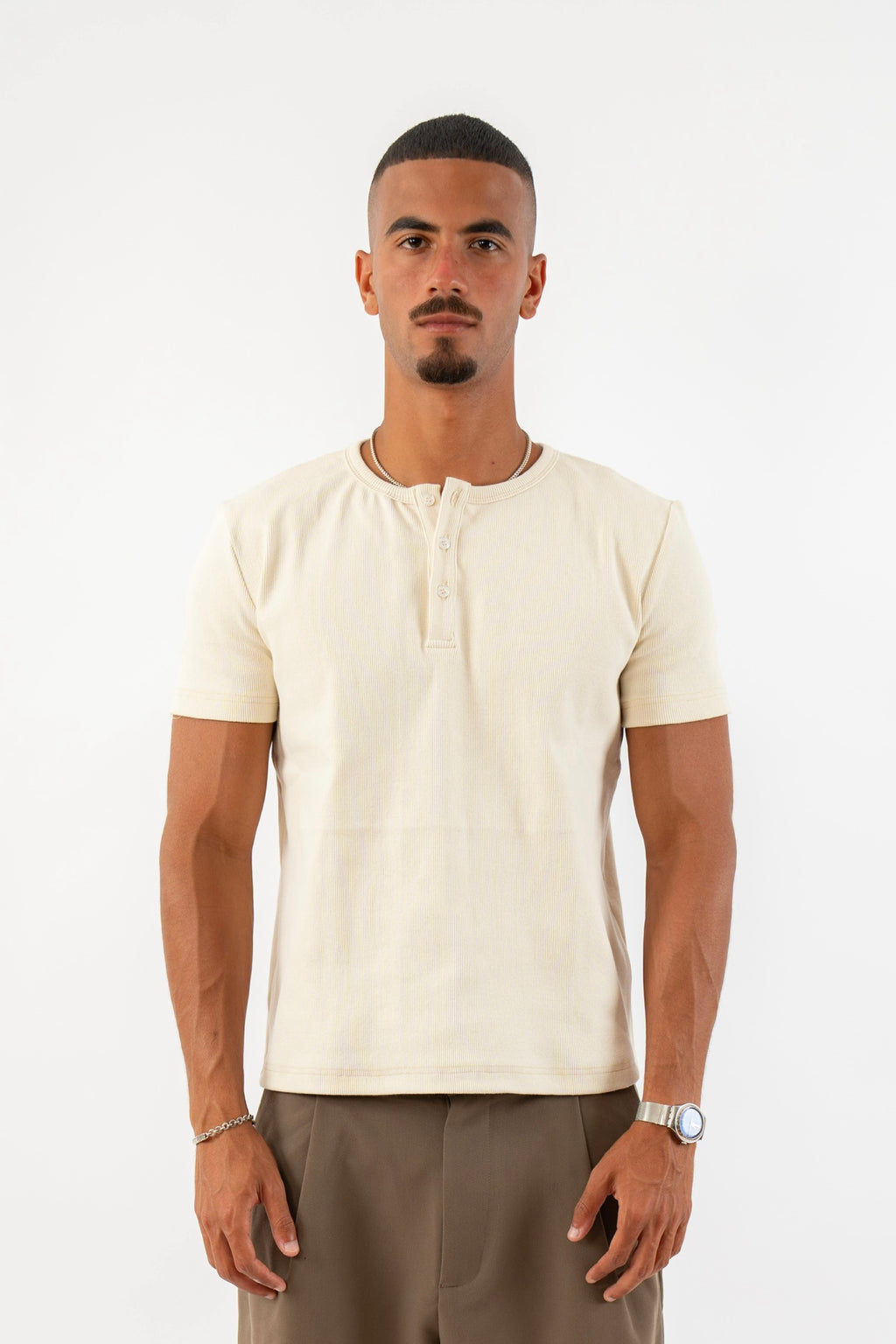 Classic Henley in crème